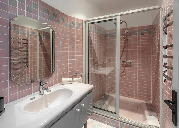 Chateau Di Cardiccia A Luxury 7-bedroom With Air Conditioning Zonza