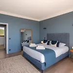 Chateau Di Cardiccia A Luxury 7-bedroom With Air Conditioning