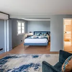Vila Chateau Di Cardiccia A Luxury 7-bedroom With Air Conditioning Zonza
