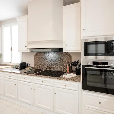 Chateau Di Cardiccia A Luxury 7-bedroom With Air Conditioning Villa