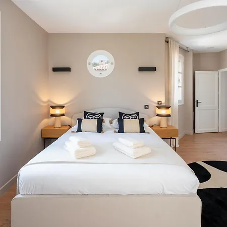 Chateau Di Cardiccia A Luxury 7-bedroom With Air Conditioning Zonza