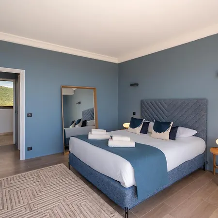 Chateau Di Cardiccia A Luxury 7-bedroom With Air Conditioning