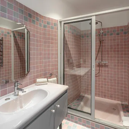 Chateau Di Cardiccia A Luxury 7-bedroom With Air Conditioning Zonza