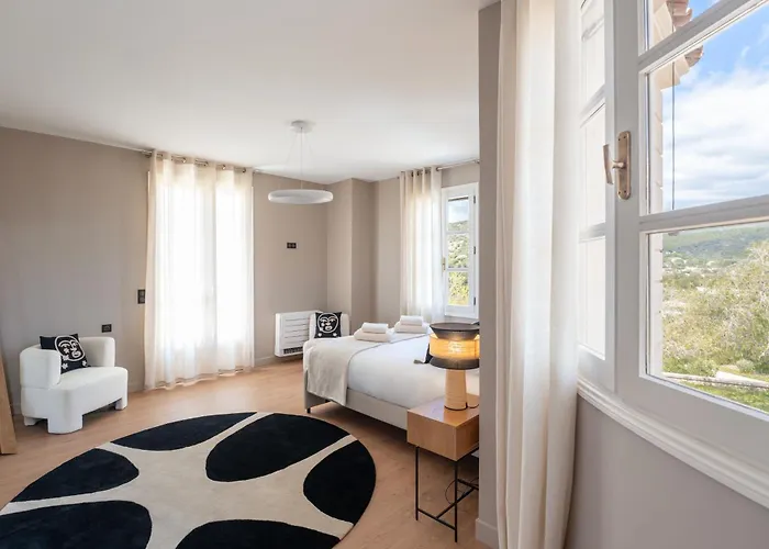 Chateau Di Cardiccia A Luxury 7-bedroom With Air Conditioning *