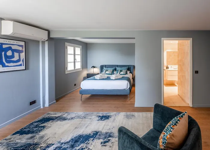 Villa Chateau Di Cardiccia A Luxury 7-bedroom With Air Conditioning Zonza